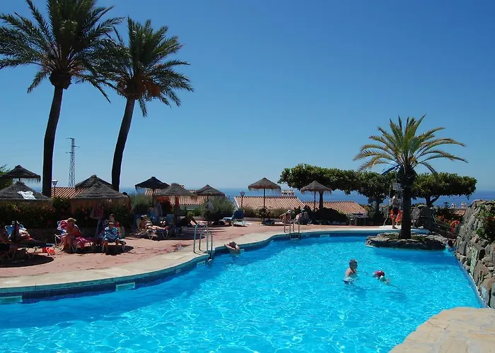 Resort El Capistrano 2*